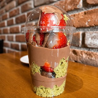 Dubai Chocolate Strawberries 